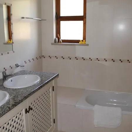 Abf18v3 Moradia Qualidade E Piscina,lindas V * Albufeira