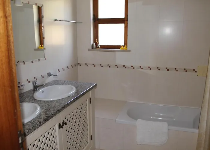 Abf18v3 Moradia Qualidade E Piscina,lindas V * אלבופיירה